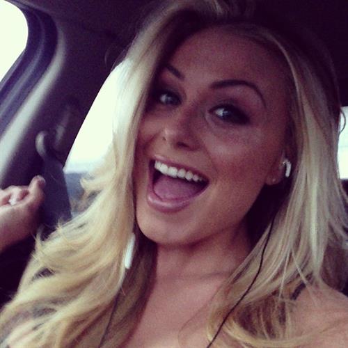 Dianna Dahlgren taking a selfie