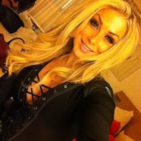 Dianna Dahlgren taking a selfie