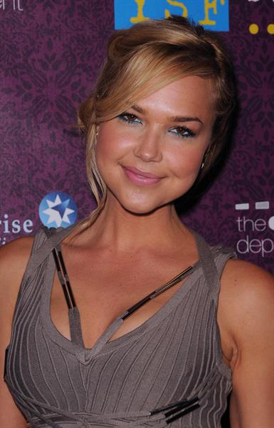 Arielle Kebbel