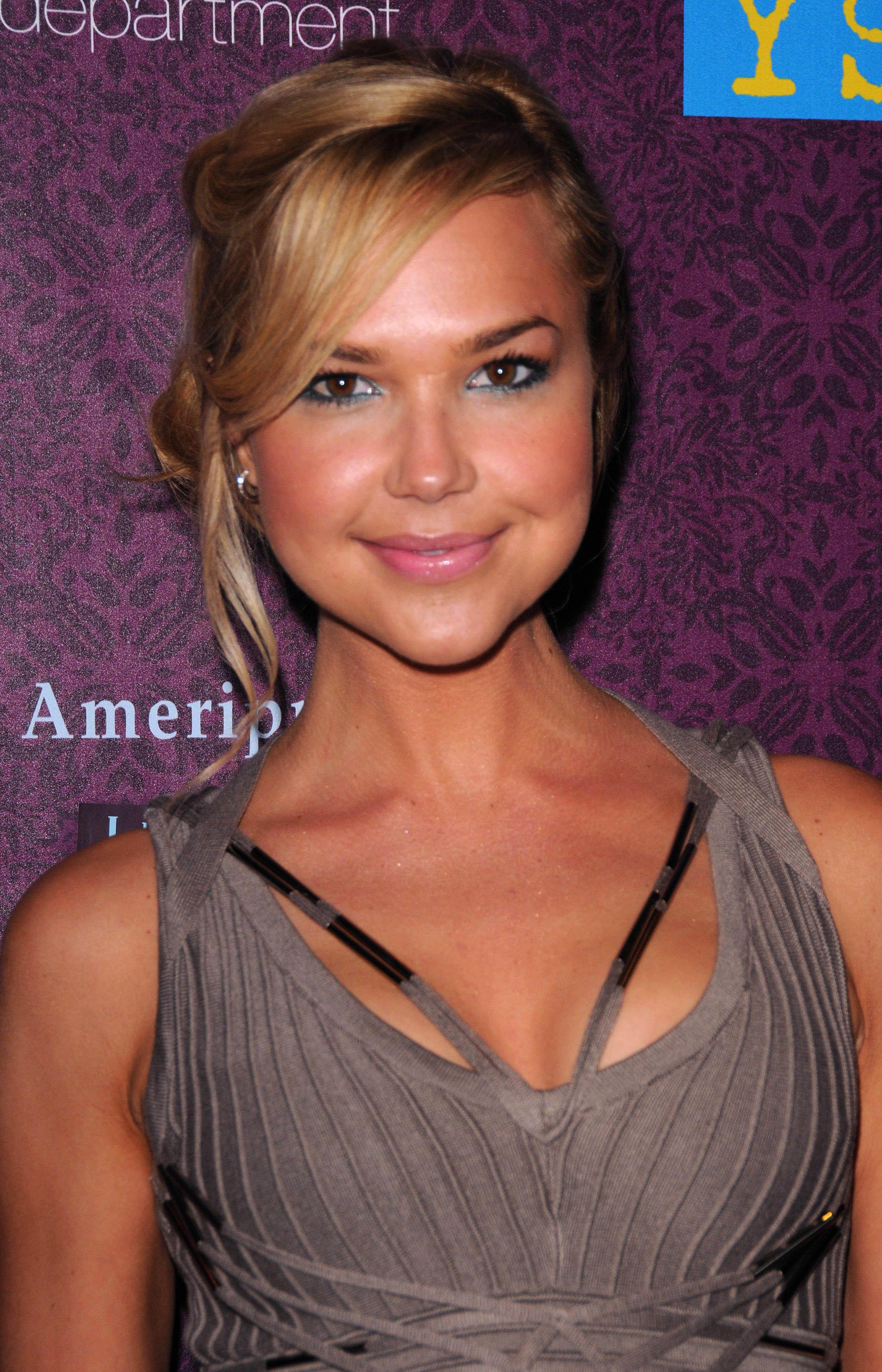 Arielle Kebbel