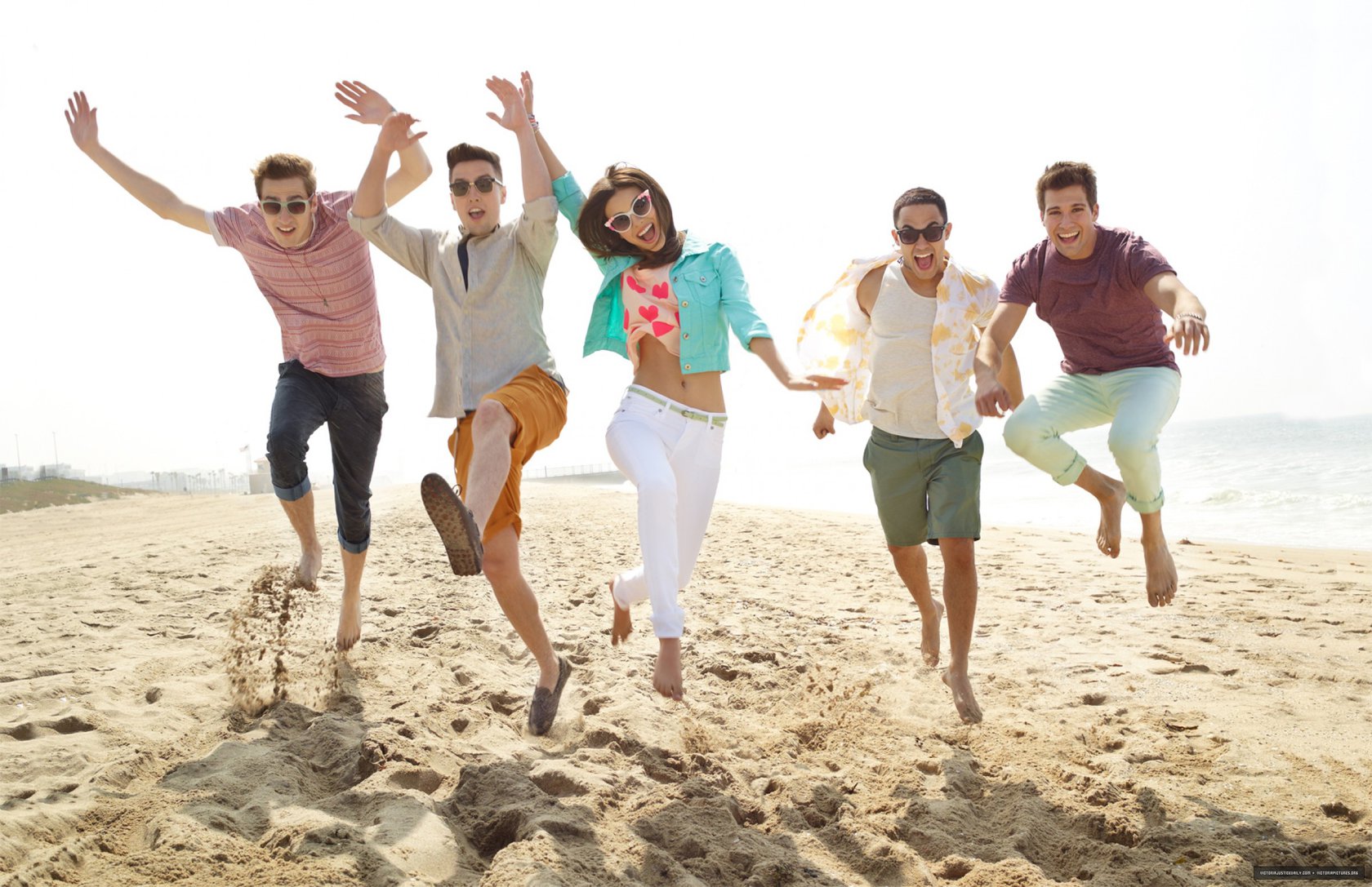 Victoria Justice Pictures Victoria Justice - 2013 Summer Break Tour promos