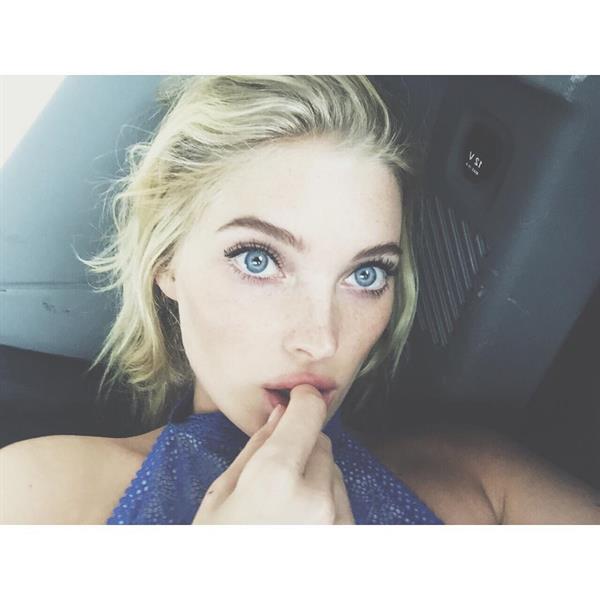 Elsa Hosk taking a selfie