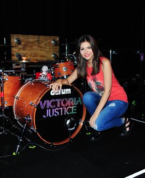Victoria Justice Rehearsal for tour with Big Time Rush in Burbank - June 18, 2013 