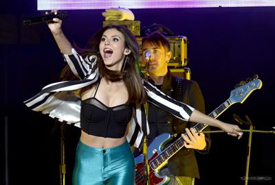 Victoria Justice - Performance at Concord 6/23/2013