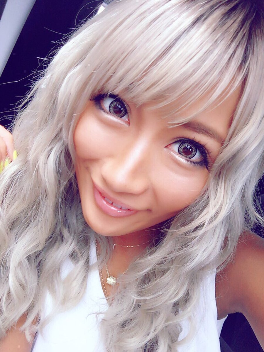 Aika taking a selfie