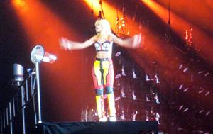 Rihanna performs 'Diamonds World Tour' in Antwerpen (June 5, 2013) 