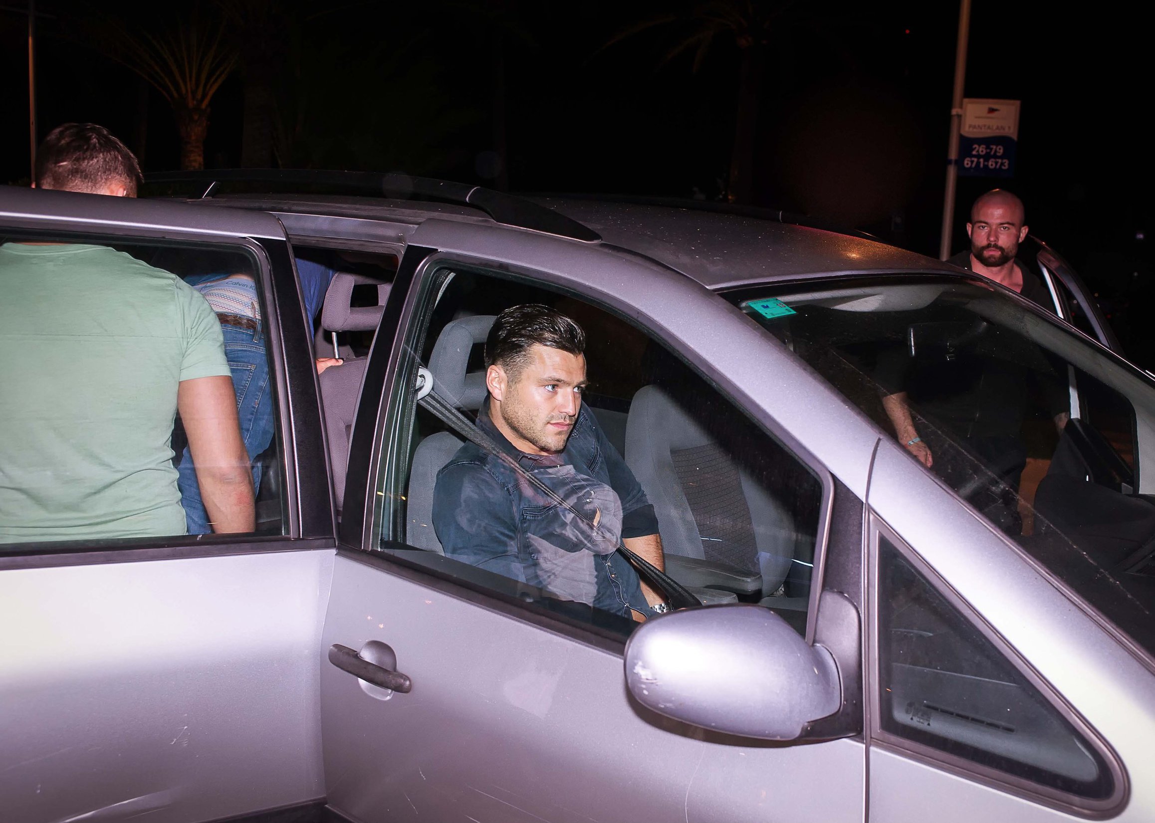 Rihanna enjoys a night out in Dublin, Ireland (22.06.2013) 