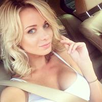 Ekaterina Enokaeva taking a selfie