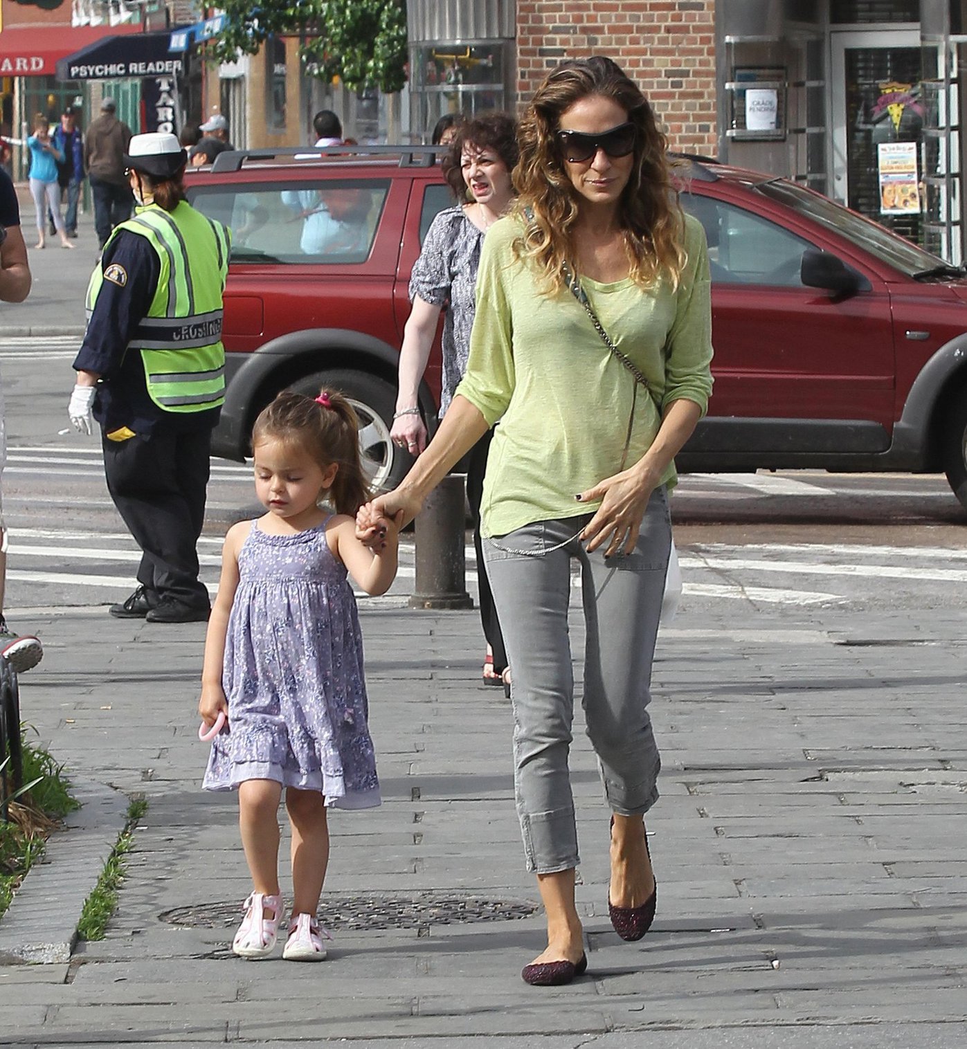 Sarah Jessica Parker Takes a stroll with her twins around the West Village in New York City (May 21, 2013) 