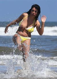 Simone Reed - breasts