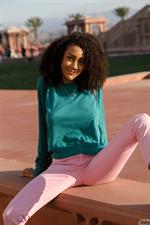 Georgia in Pink Jeans