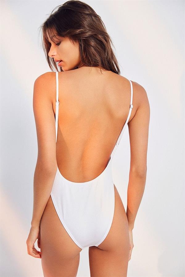 Bruna Lirio in a bikini - ass