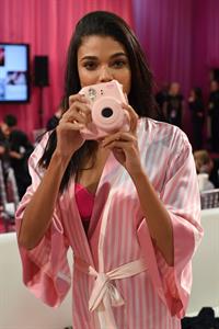 Daniela Braga taking a selfie