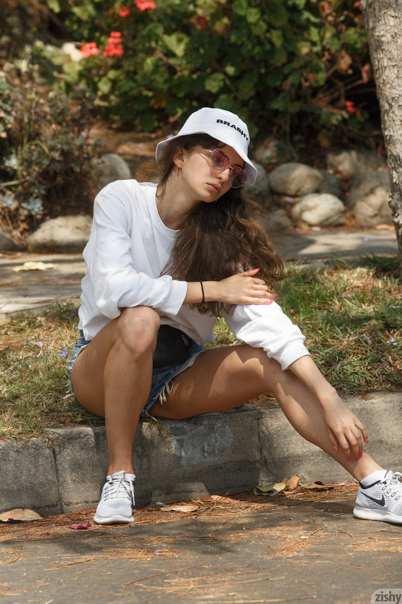 Vivi Kuanas in  One Brashy Oyster  for Zishy