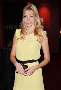 Riki Lindhome