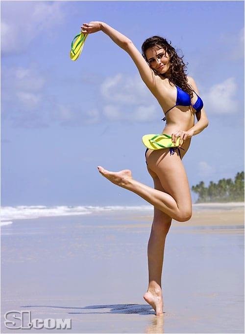 Fernanda Tavares in a bikini