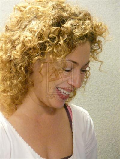 Alex Kingston