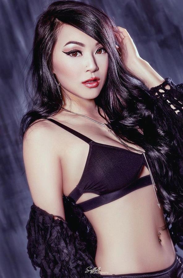 Linda Le in lingerie