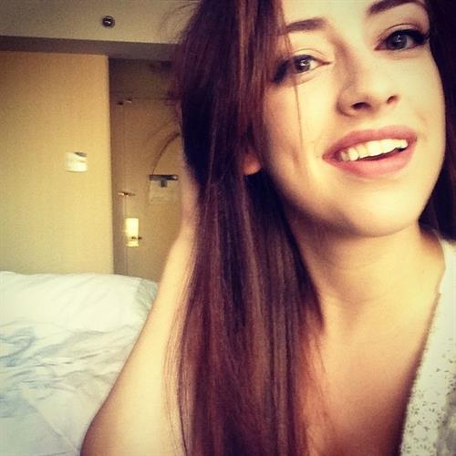 Anna Clendening taking a selfie