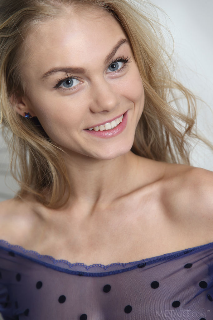 Nancy A Fit Blondie