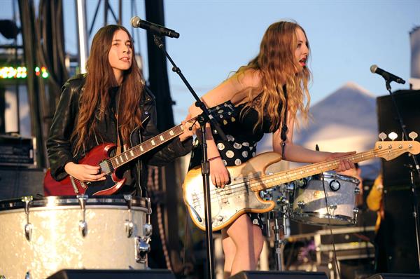 Este Haim