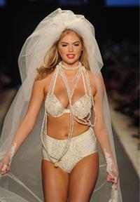 Beach Bunny Runway