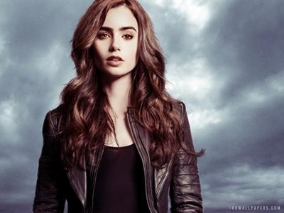 Lily Collins