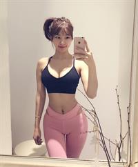 ohttomom taking a selfie