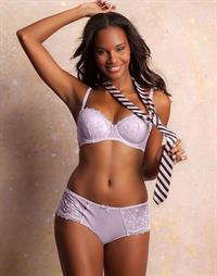 Eve Tramunt in lingerie