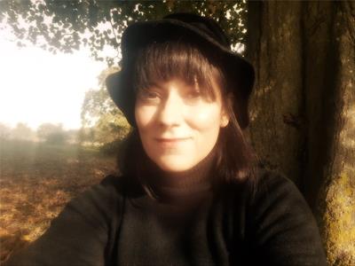 Kika Terremoto taking a selfie