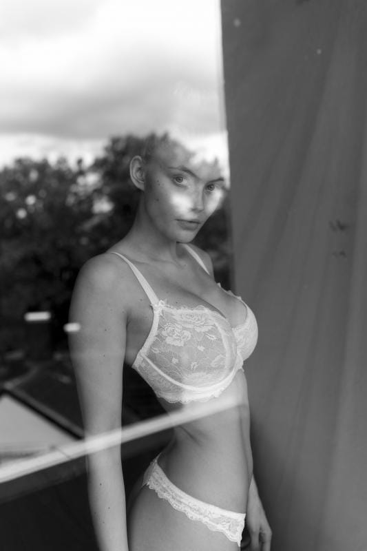 Eline Lykke in lingerie