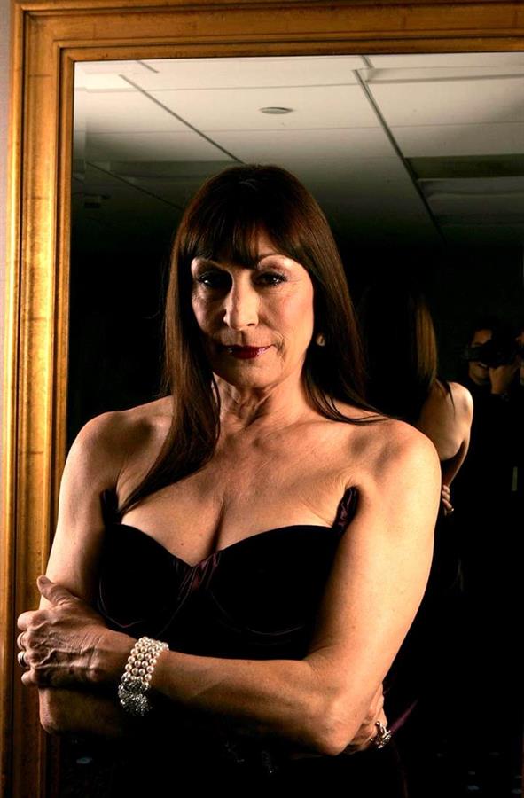 Anjelica Huston