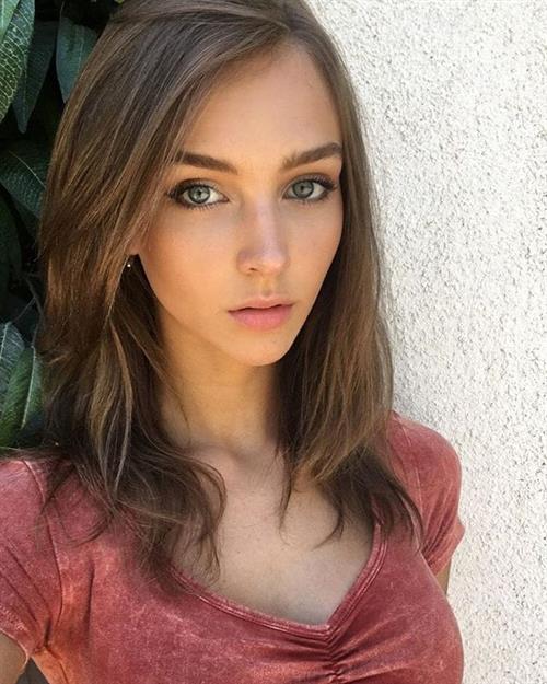 Rachel Cook taking a selfie