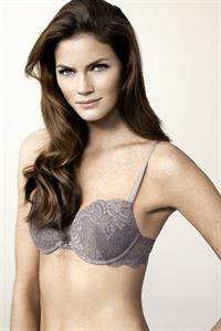 Mini Andén in lingerie