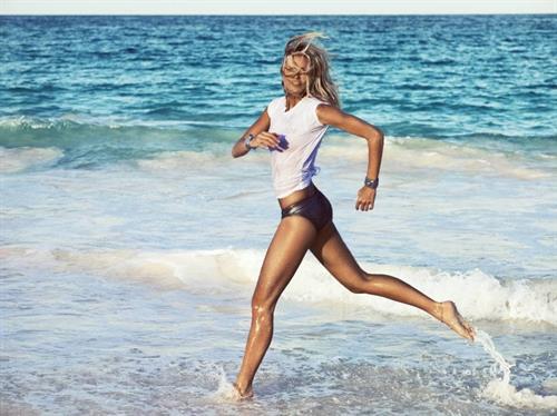 Elle MacPherson in a bikini