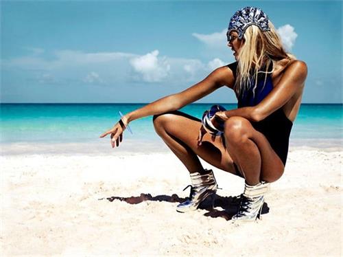 Elle MacPherson in a bikini