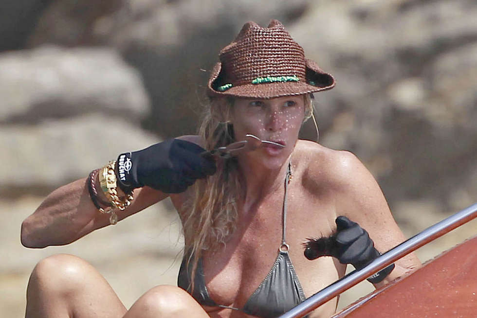 Elle MacPherson in a bikini