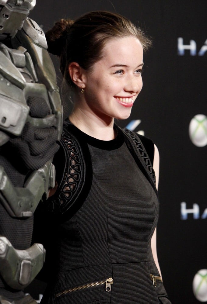 anna-popplewell