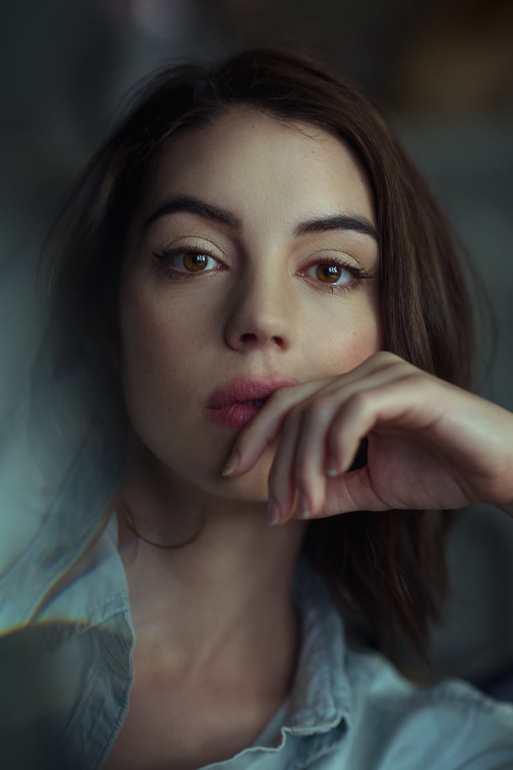 Adelaide Kane taking a selfie