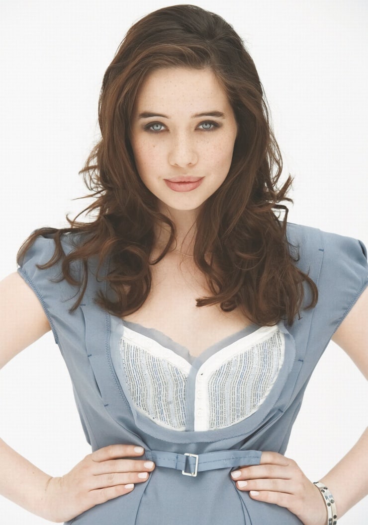 anna-popplewell