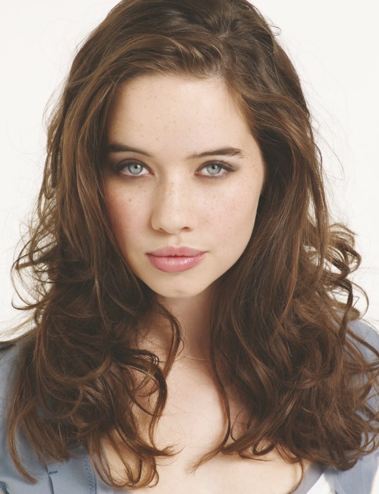 anna-popplewell