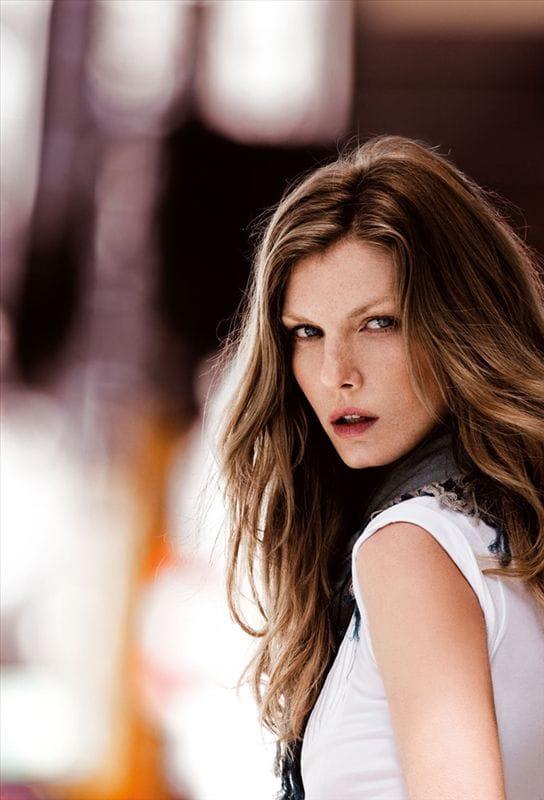 Angela Lindvall