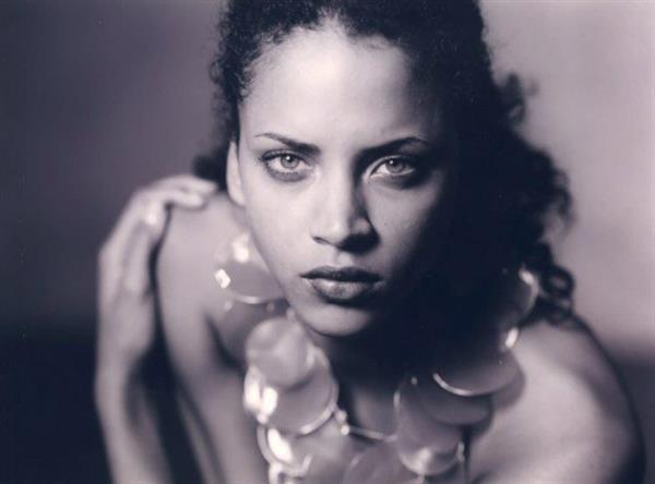 Noémie Lenoir