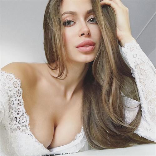 Mirgaeva Galinka taking a selfie