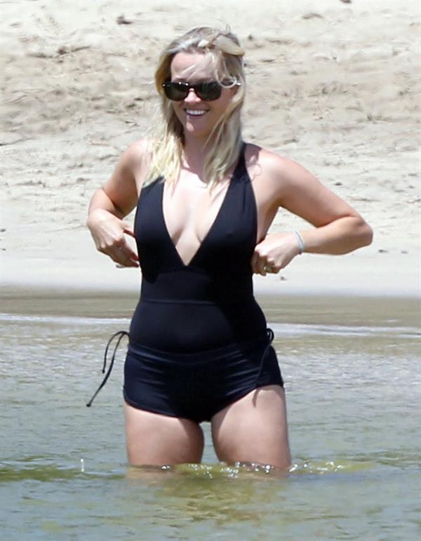 Reese Witherspoon in a bikini