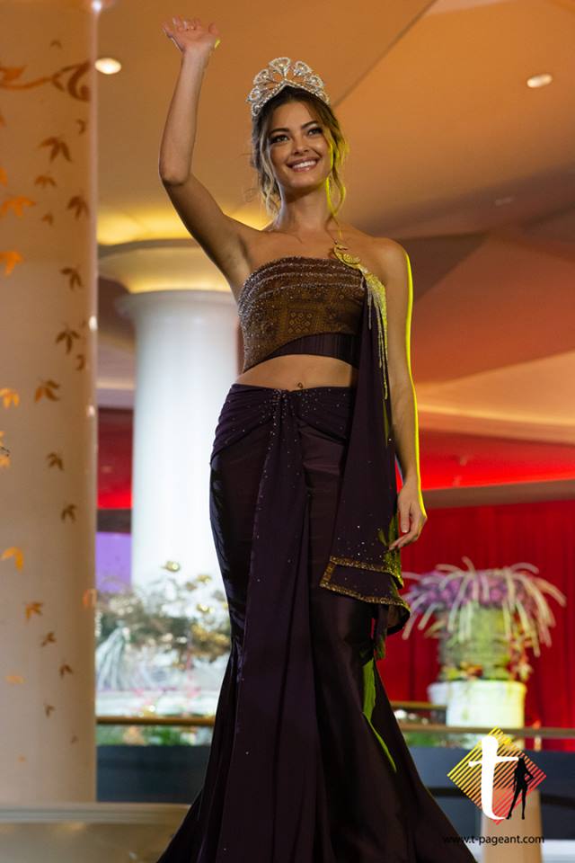 Demi-Leigh Nel-Peters