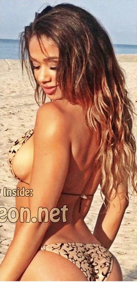 Lais De Leon in a bikini - ass