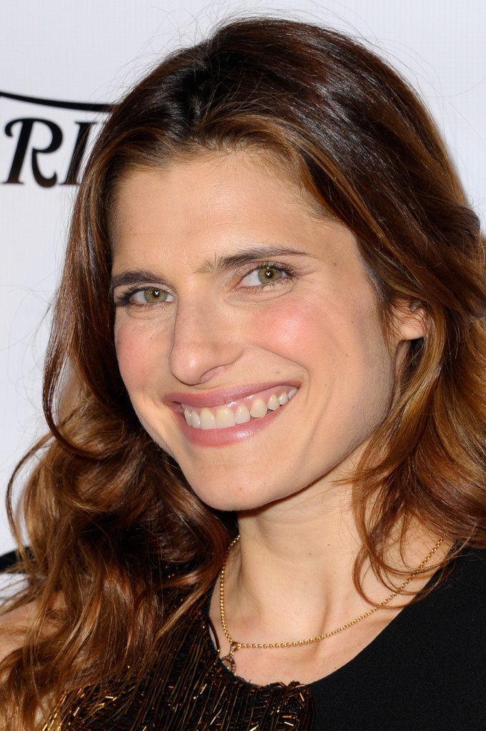 Lake bell. Лейк Белл. Озеро Белл. Лейк Белл с мужем. Лейк Белл с детьми.