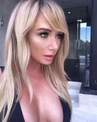Sara Jean Underwood