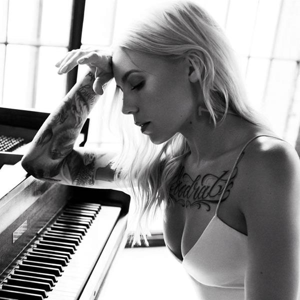 Skylar Grey